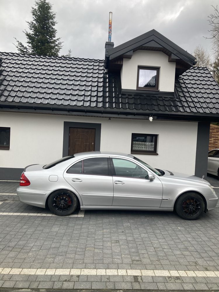 Mercedes E220 W211