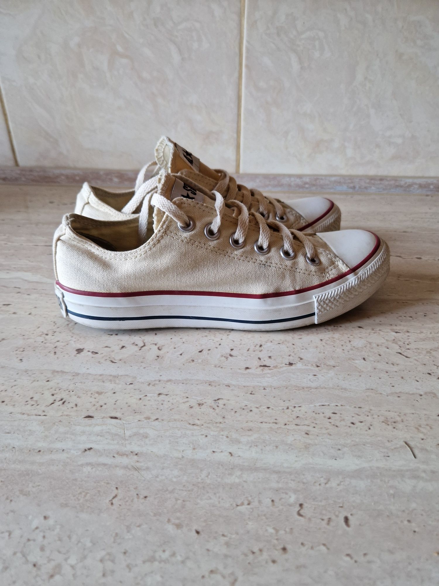 Trampki Converse r 37.5