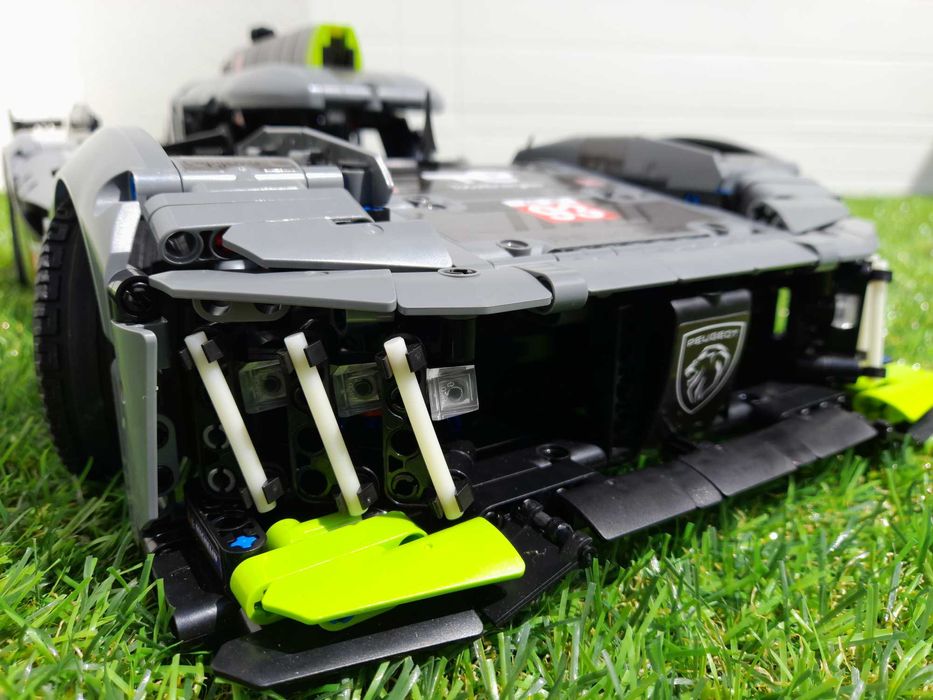 Vendo LEGO Technic PEUGEOT 9X8 24H Le Mans