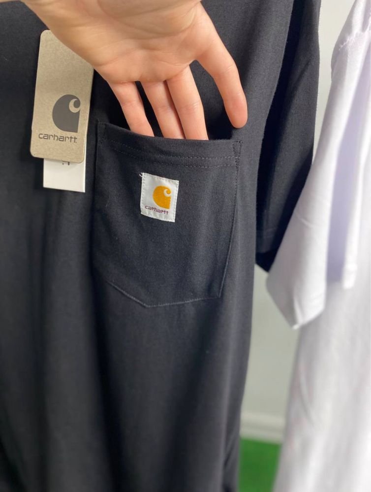 Футболка від CARHARTT