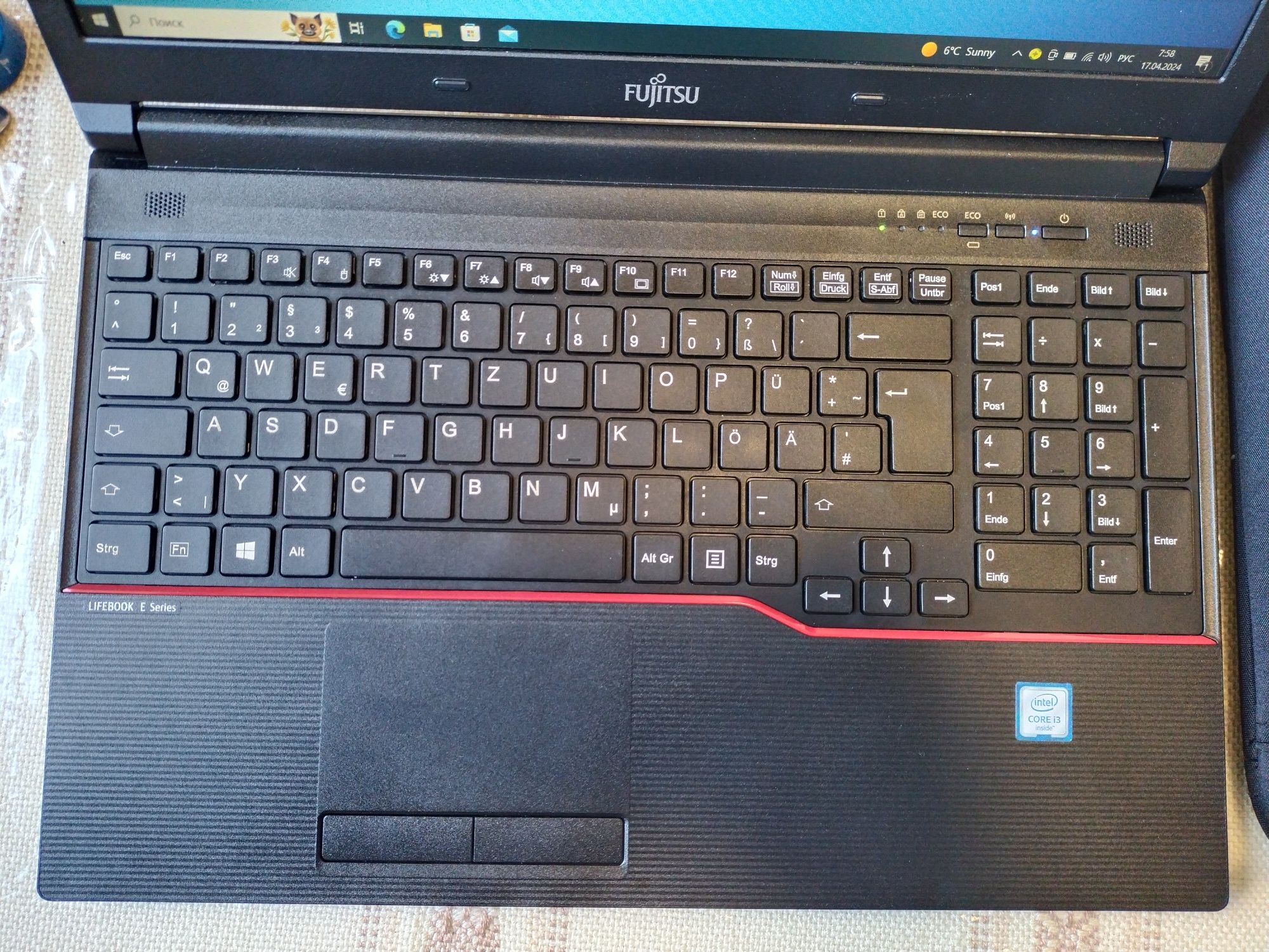 Fujitsu E556, Core i3 -6100