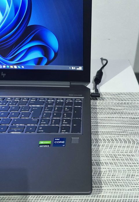 HP ZBOOK 4K UHD/Nvidia®Quadro™/128GBram/2,5TBNvme/Bio/Sim/USB-C3.1/B&O