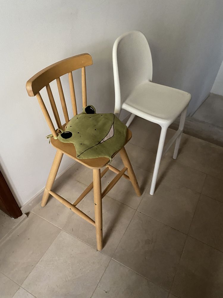 Cadeira alta castanha para crianças (modelo AGAN ikea)