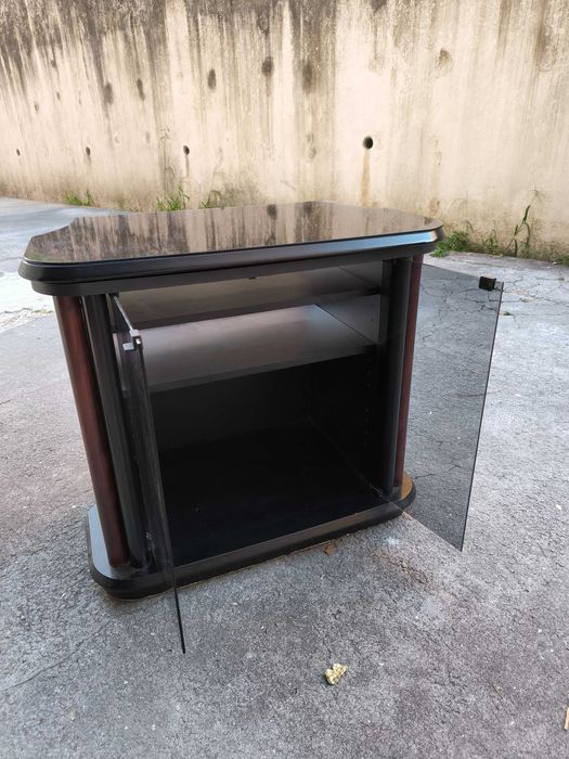 Mesa TV com tampo rotativo