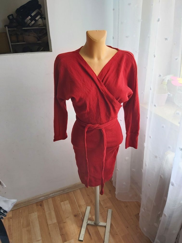 Sukienka kopertowa przekladana czerwona