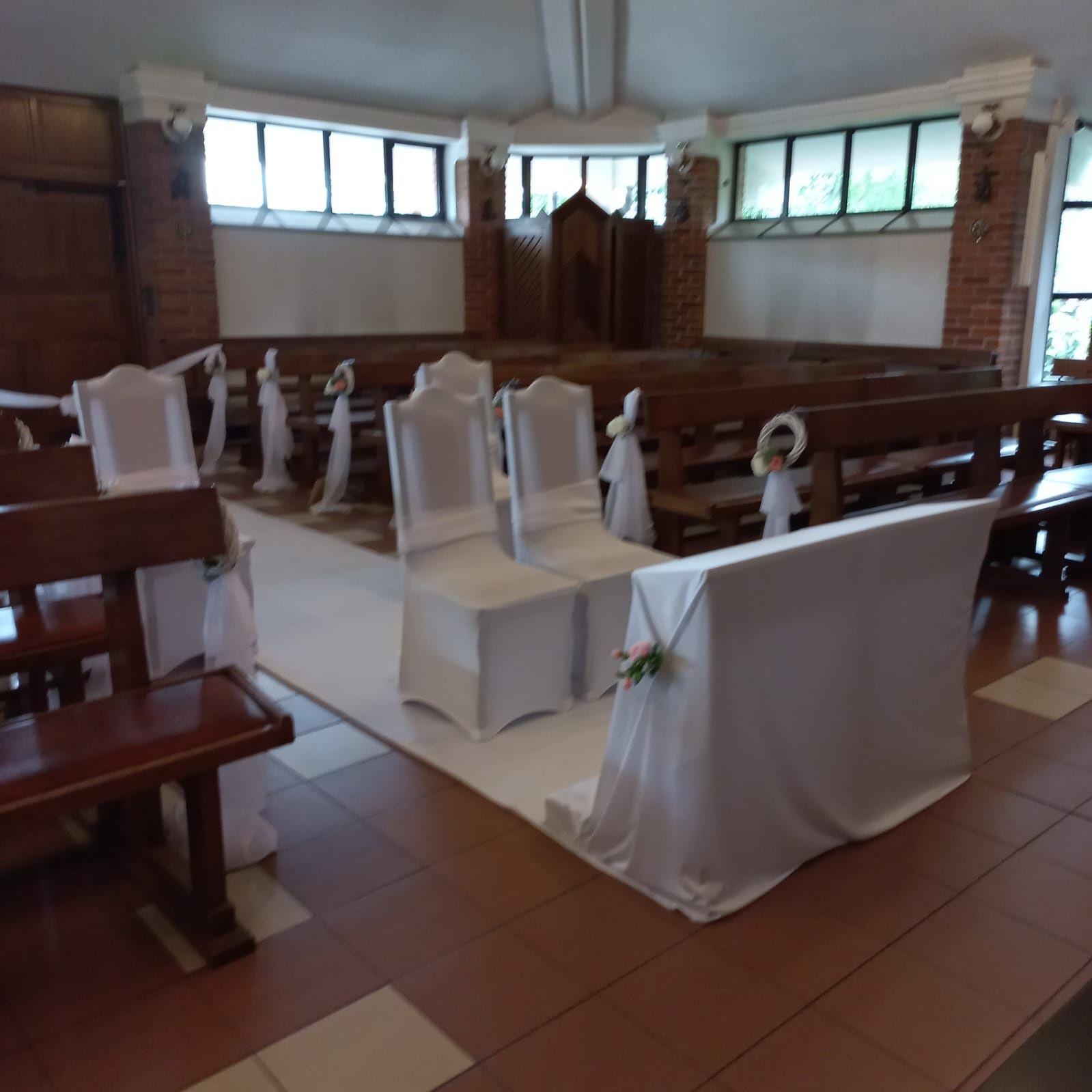 Dekoracja kościoła - ślub