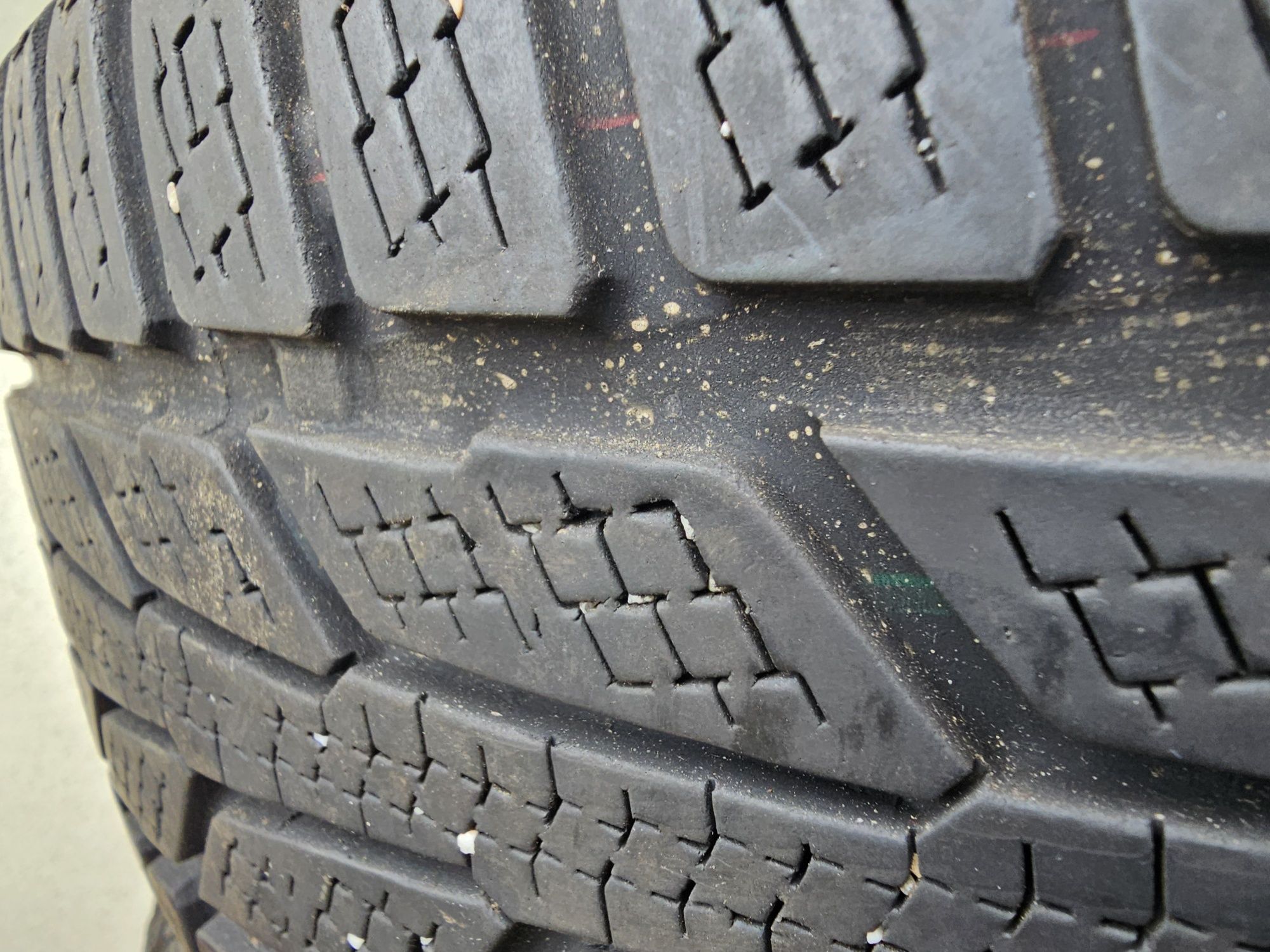 Opony zimowe 185/60 R15