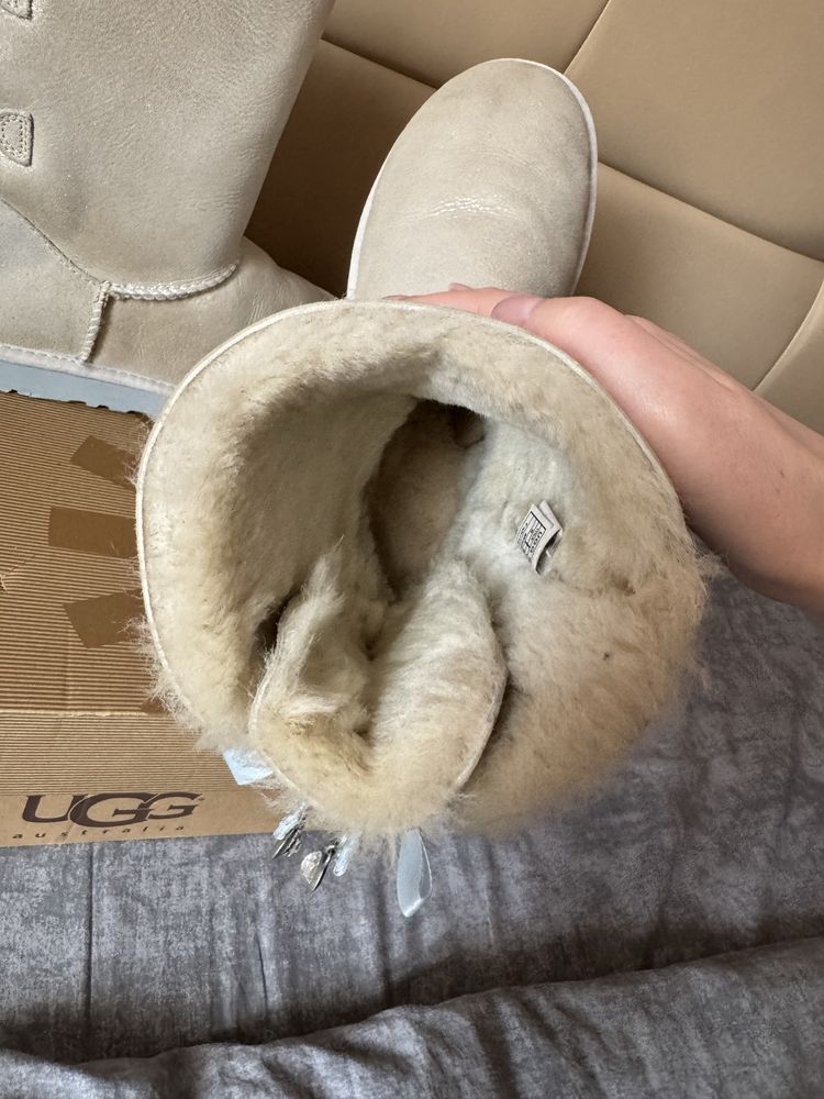 Ugg Bailey Bow I Do! 8US