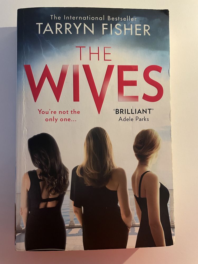 "The Wives" книга англійською авторки Tarryn Fisher