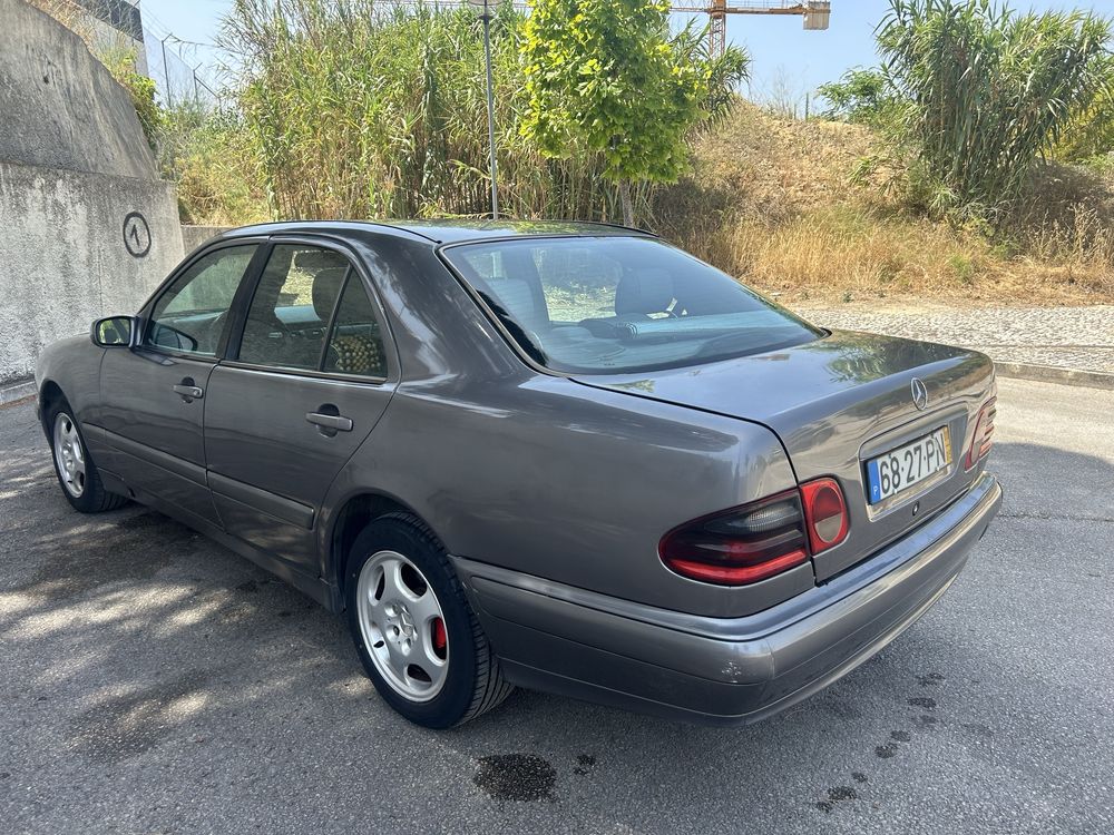 Mercedes E220cdi cx de 6velocidades