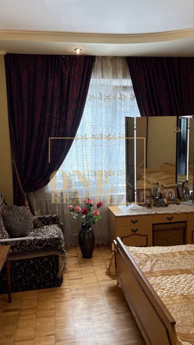 Продаж 3к 82.2 кв. м Подільський р-н, Велика площа, Вдале планування