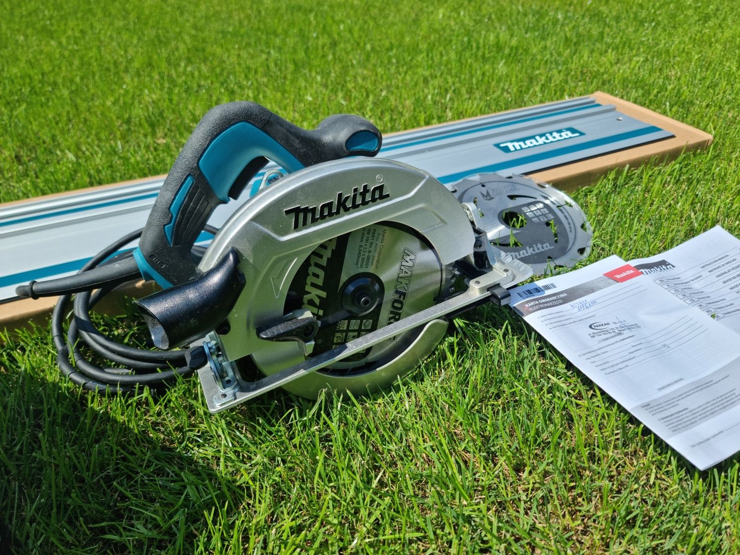 Pilarka tarczowa 1600W HS7611 Makita + szyna 1,5mb + 2 Tarcze NOWA