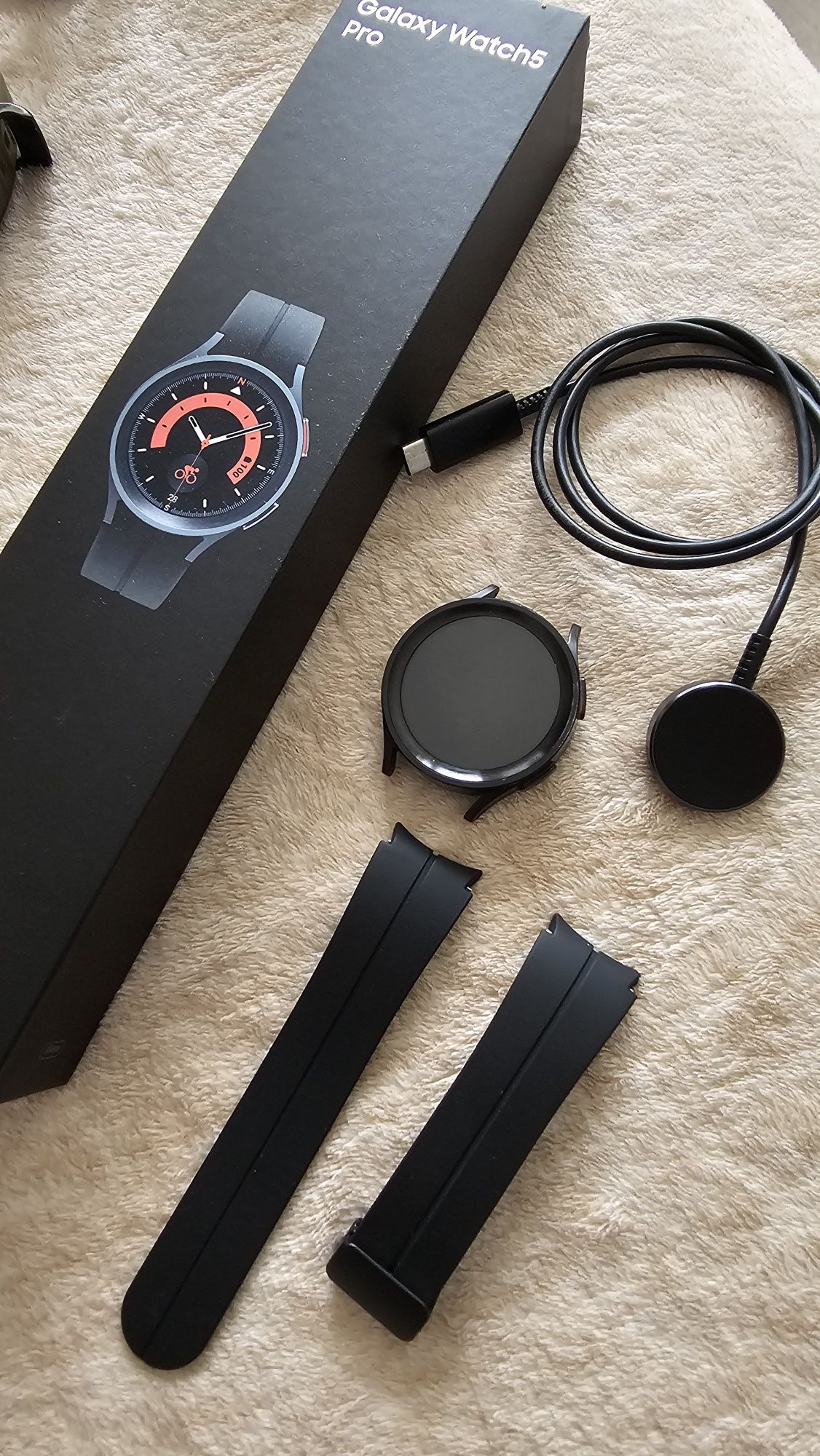 Samsung Galaxy Watch 5 pro wi-fi + 3 etui z paskiem