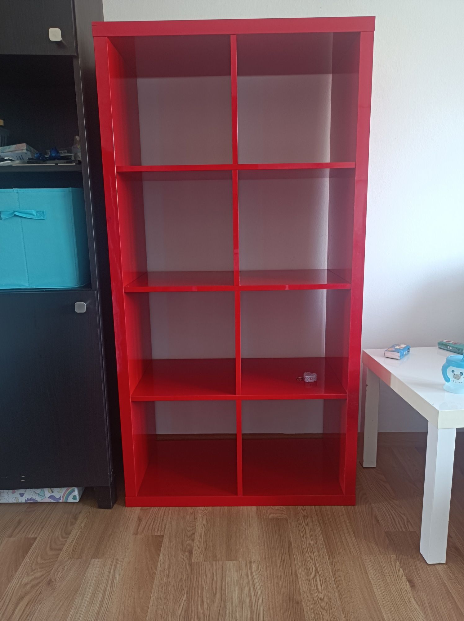 Regał Kallax Ikea czerwony