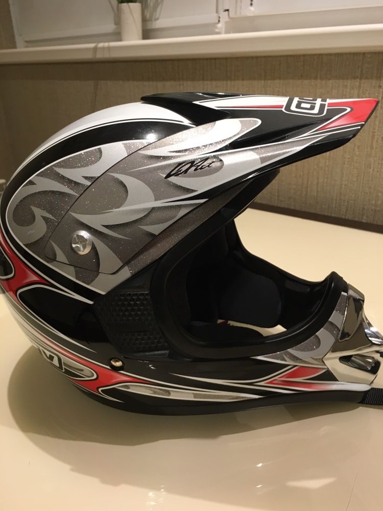 Детский шлем  для мотоспорта фирмы AGV