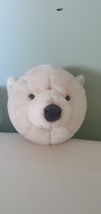 Urso polar de peluche de parede