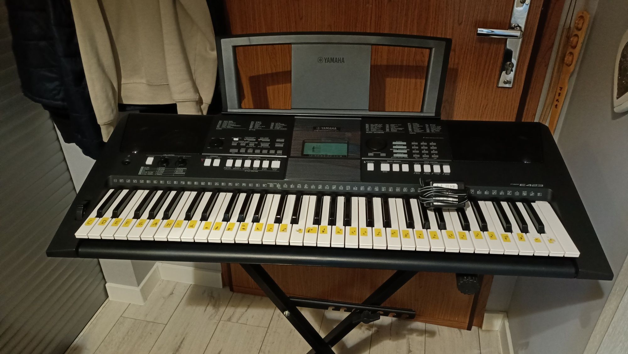 Keyboard Yamaha E423