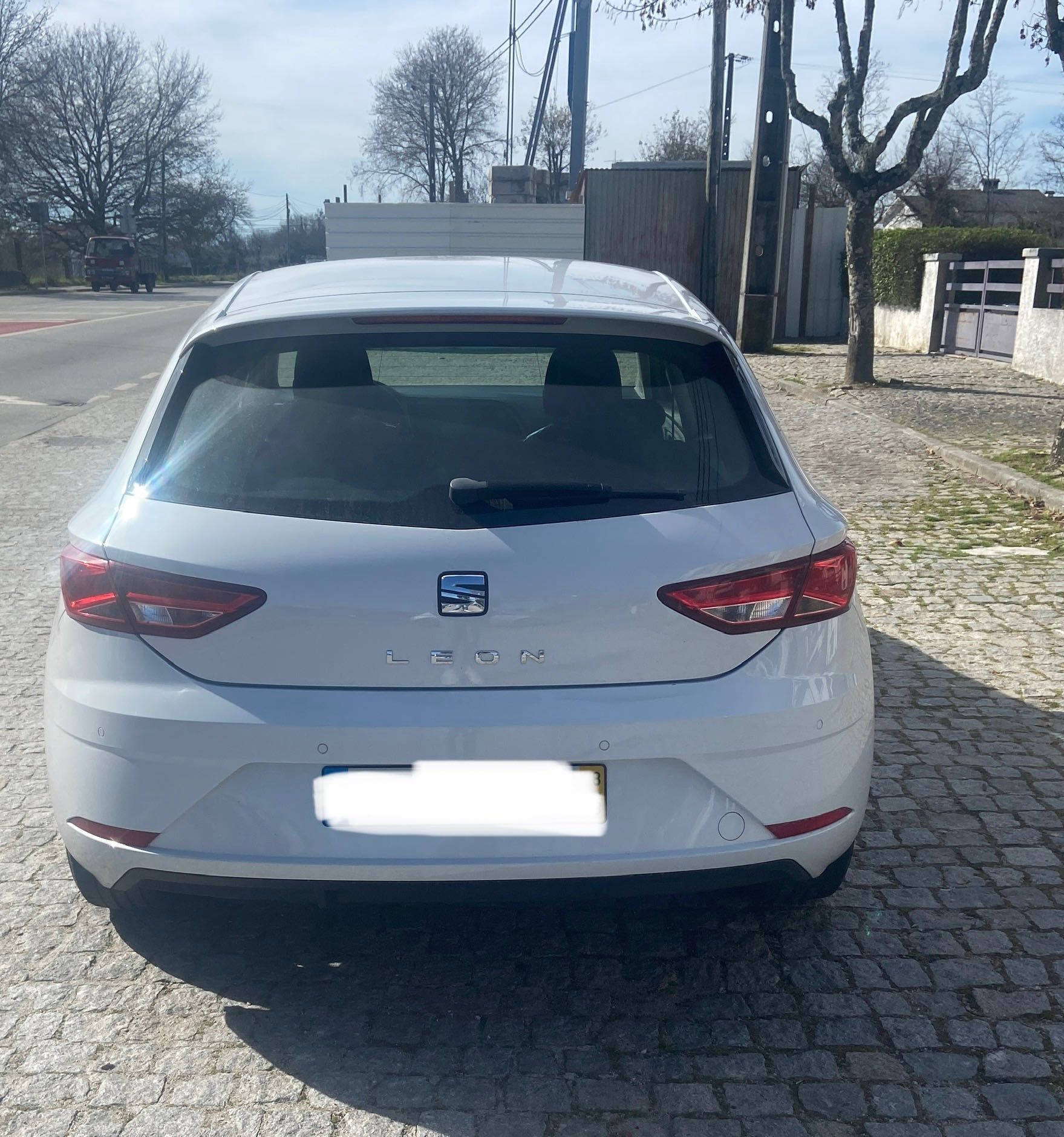 Seat leon semi novo