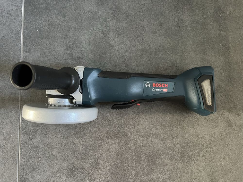 Безщіткова Акум.болгарка Bosch GWS 18V-10P