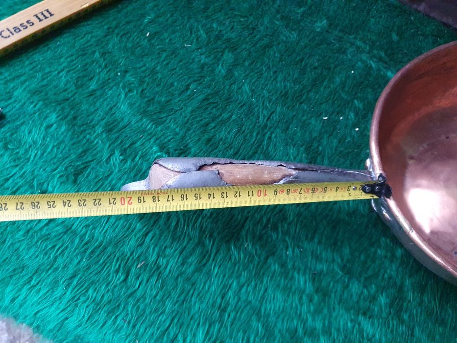 39. Chochla czerpak miedziany