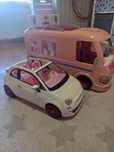 Autocaravana Barbie, com oferta Fiat 500 da Barbie
