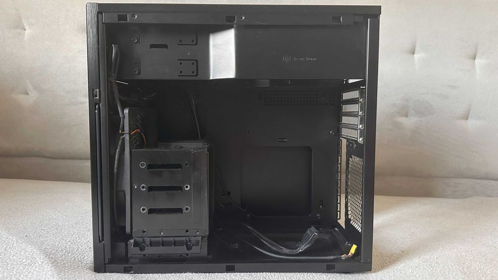 Obudowa komputerowa micro-ATX SilverStone TJ08-E Evolution - komplet