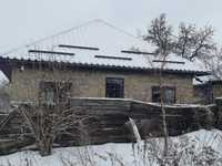 Будинок у селі Підлипне