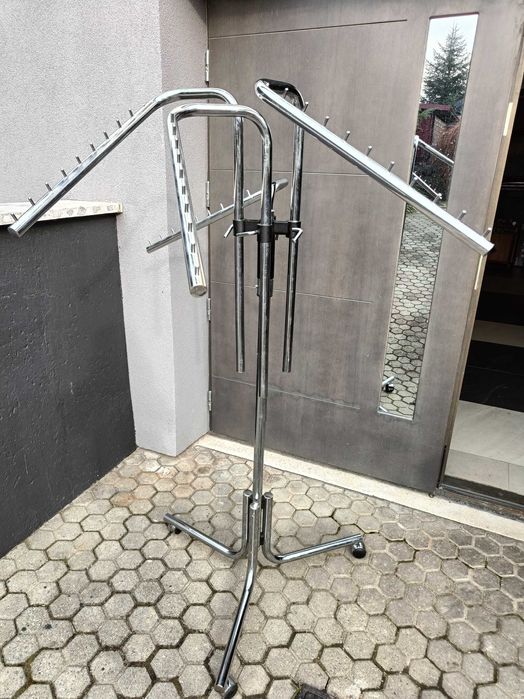 Stojak ekspozytor czteroramienny stal chromowana stander na odzież