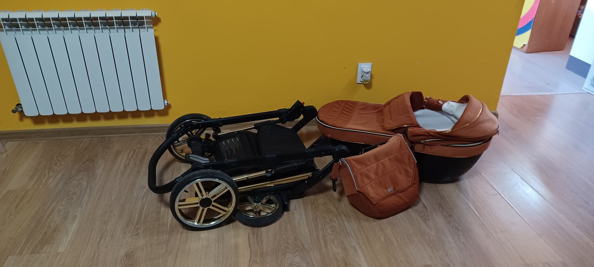 Wózek w wersji gondola KOMIS NW
