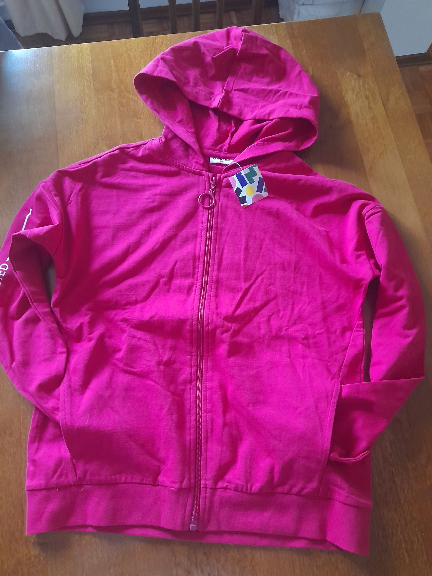 Bluza sportowa nowa z metka