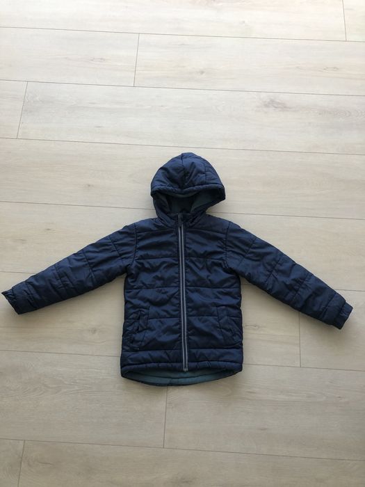 Casaco impermeável com capuz azul