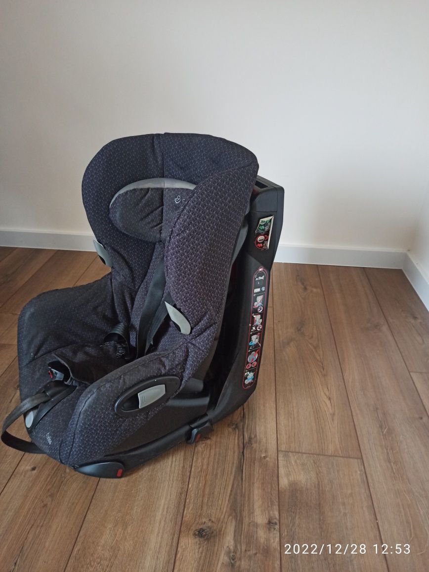 Fotelik obrotowy Maxi Cosi Axiss 9-18 kg