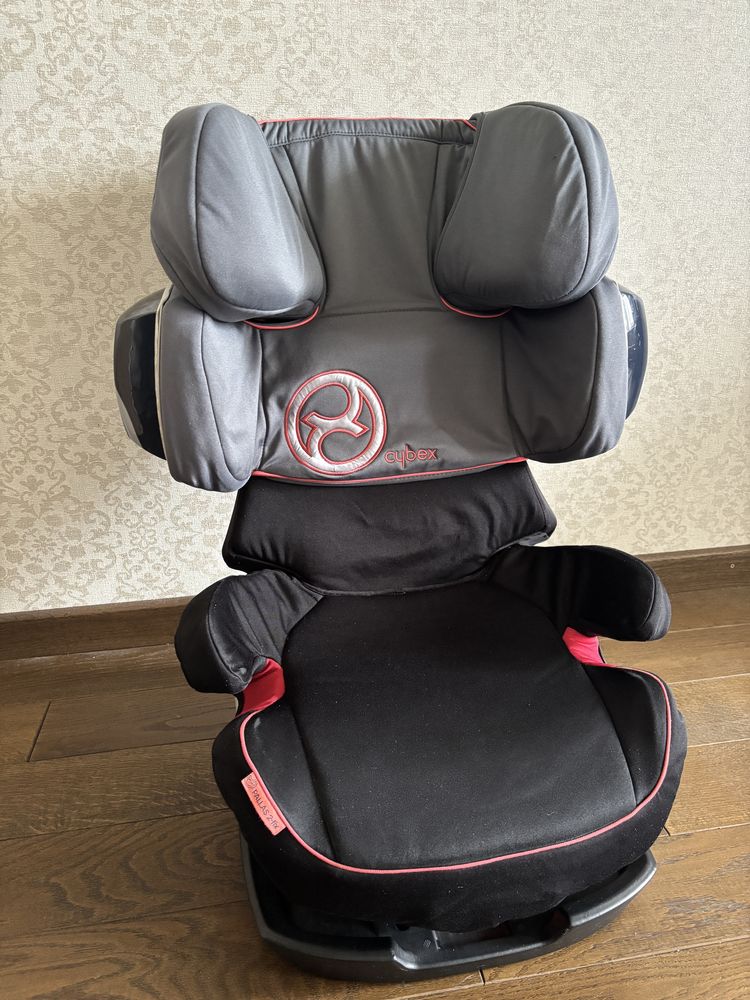Автокрісло Cybex Pallas 2-Fix 9-36 кг дитини, з 9 місяців до 12 років