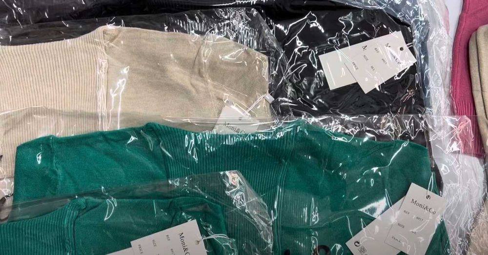 Жіночі гольфи светри кофти оптом MoniCo