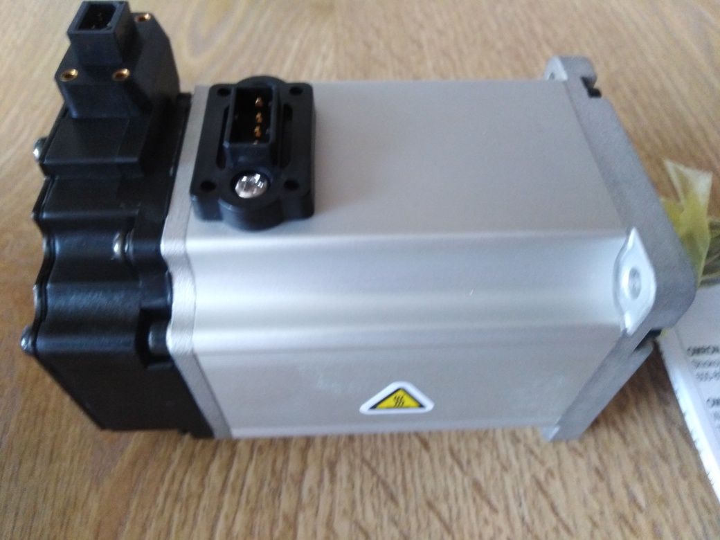 Servo motor Omron R88M-K40030H-S2