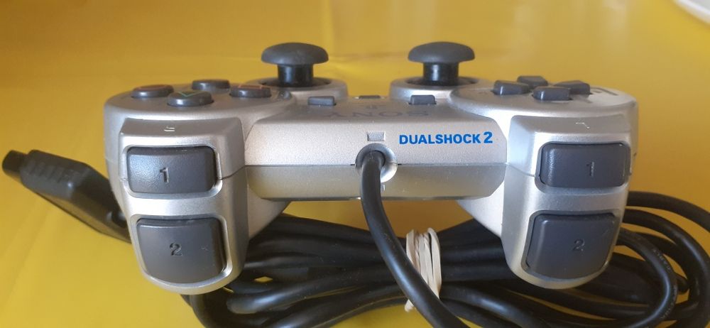 Comando ps2 silver em muito bom estado