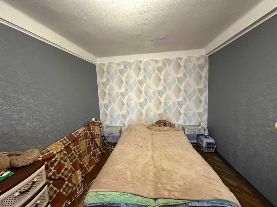 Срочно! Продам 1-к квартиру по ул. Энтузиастов 33 возле м.Левобережная