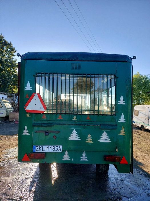 Barakowóz Bonanza przyczepa do przewozu ludzi osinobus