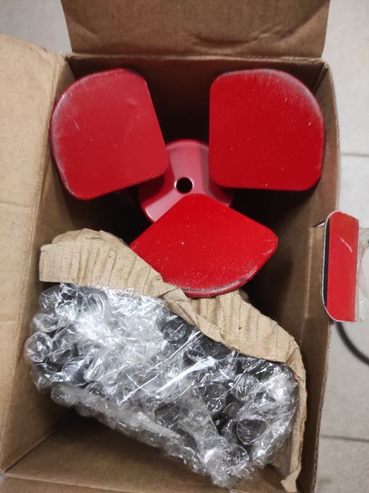 Podpory /stojaki samochodowe.