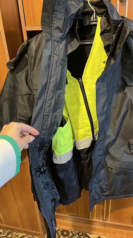 Куртка зимова поліція з світловідбиваючою жилеткоюю