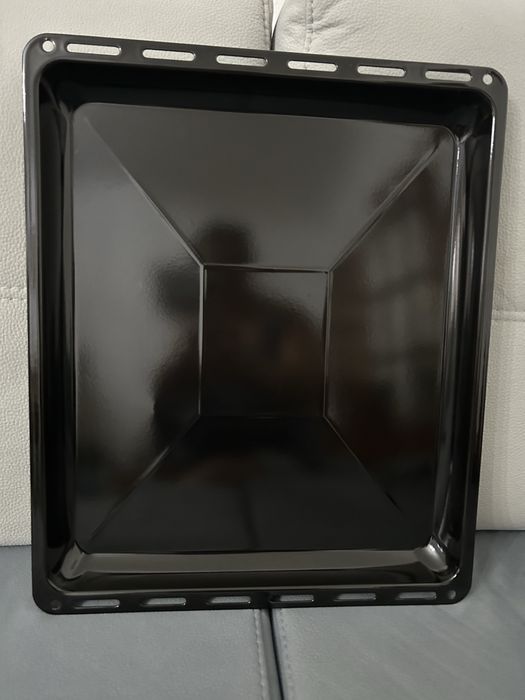 Vendo tabuleiro de forno esmaltado, novo.