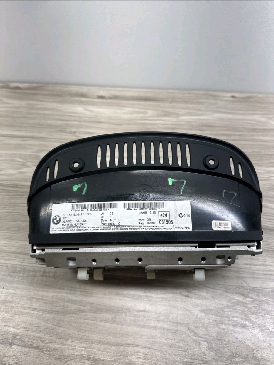 Display  BMW E90 E91 E92 E93 CIC Navigation Professional 8.8"
