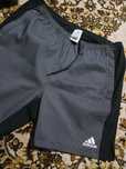 Чоловічі шорти від бренду Adidas 
Розмір М (можна на невеликий L)
Стан