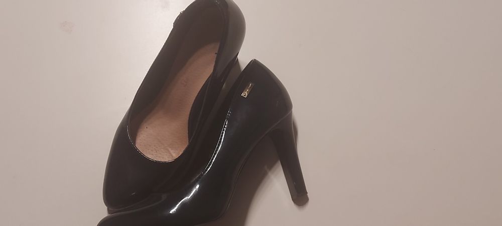 Granatowe czółenka 39