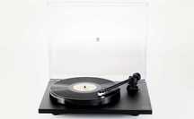 Gramofon Rega Planar 1 (Carbon) Czarny mat