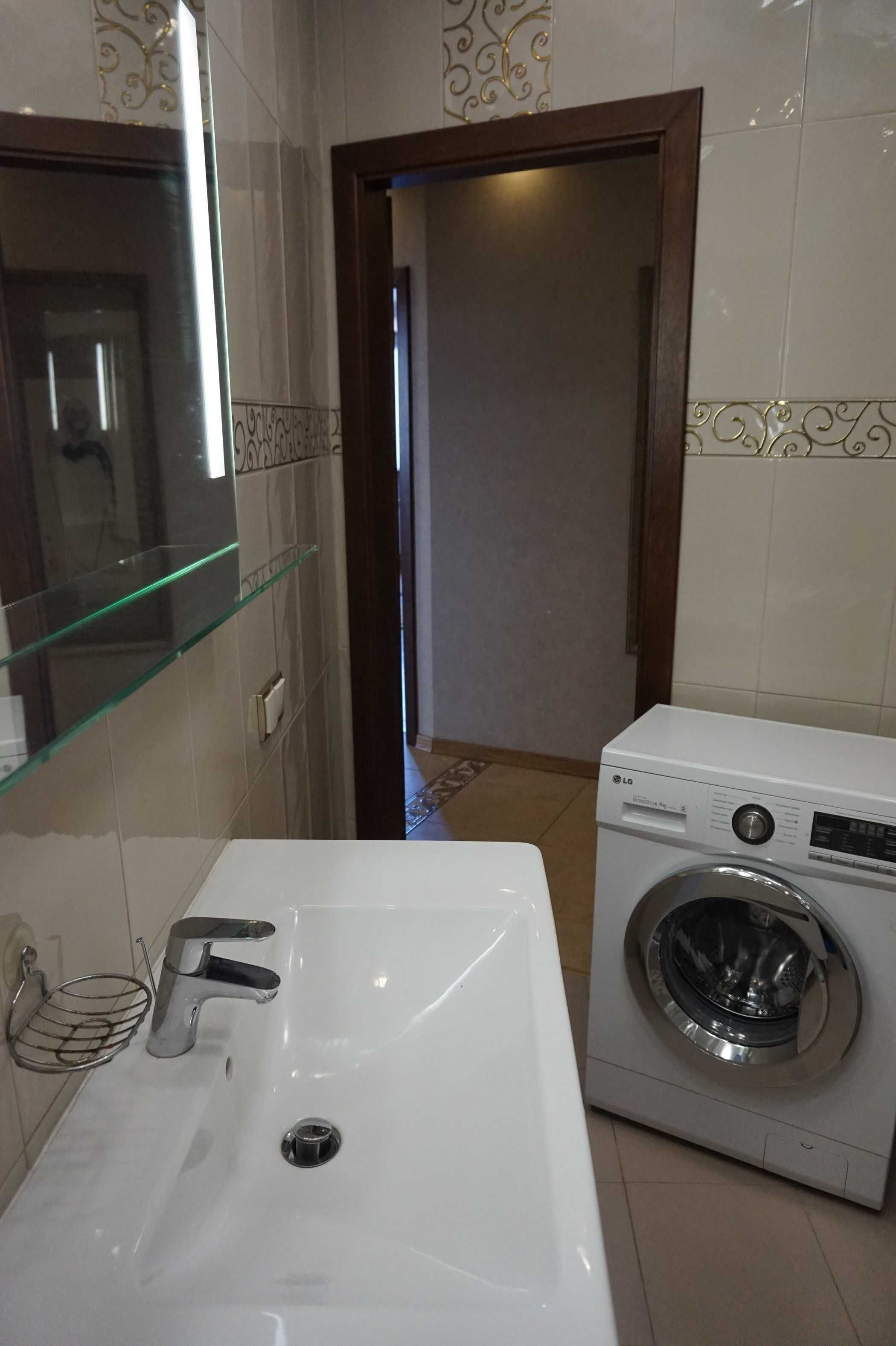 Продам 4 ком. квартиру ул. Гетьмана 1 Б метро Шулявская