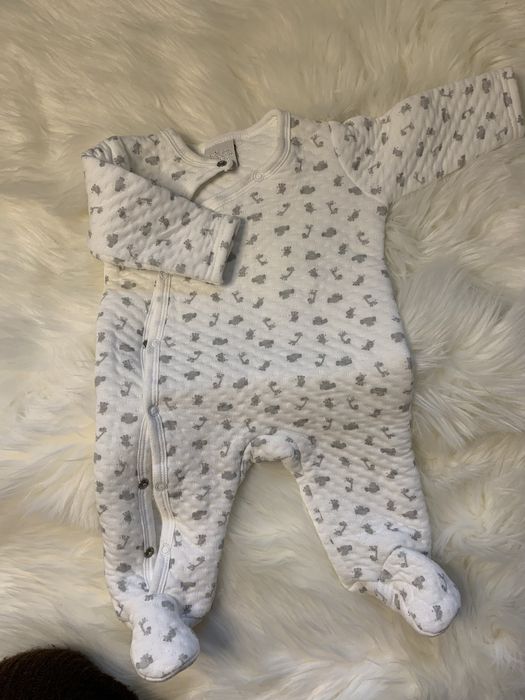 Безкоштовно віддам речі для немовля