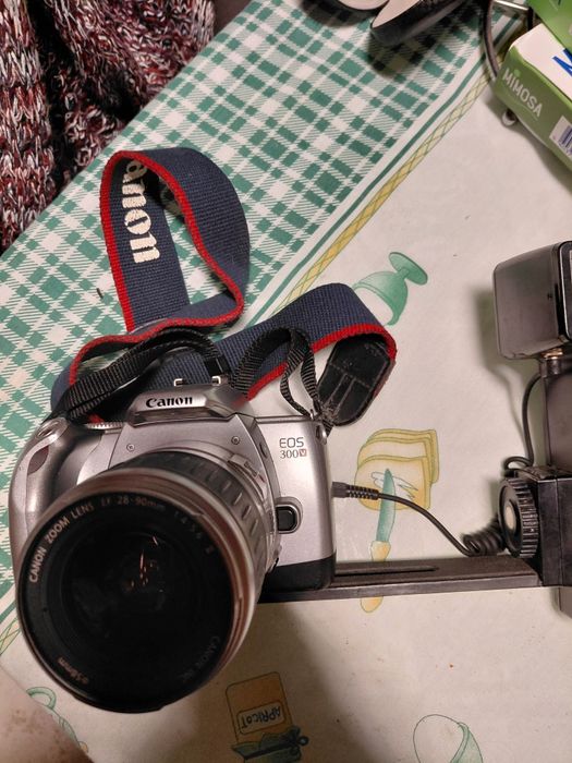 Câmara Canon EOS 300V
