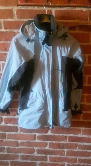 Oddam kurtka damska typu outdoor Bergson za kawę