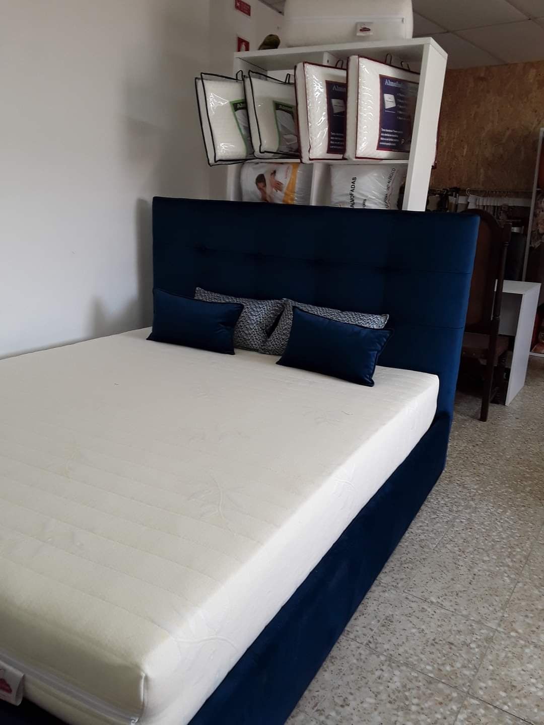 Sommier elevatorio com cabeceira